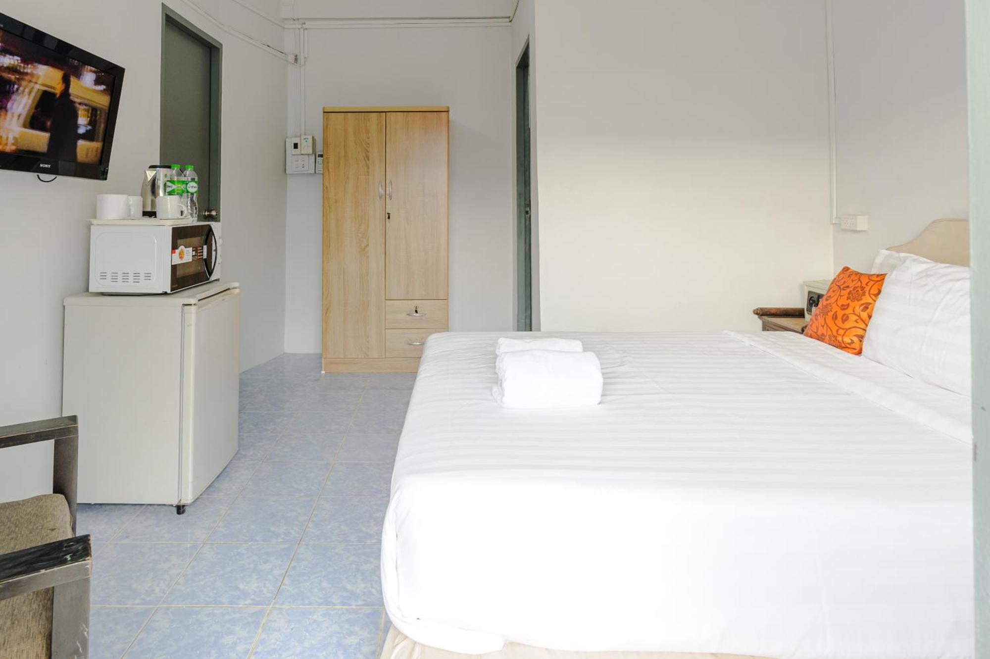 High5 Guesthouse Паттайя Экстерьер фото