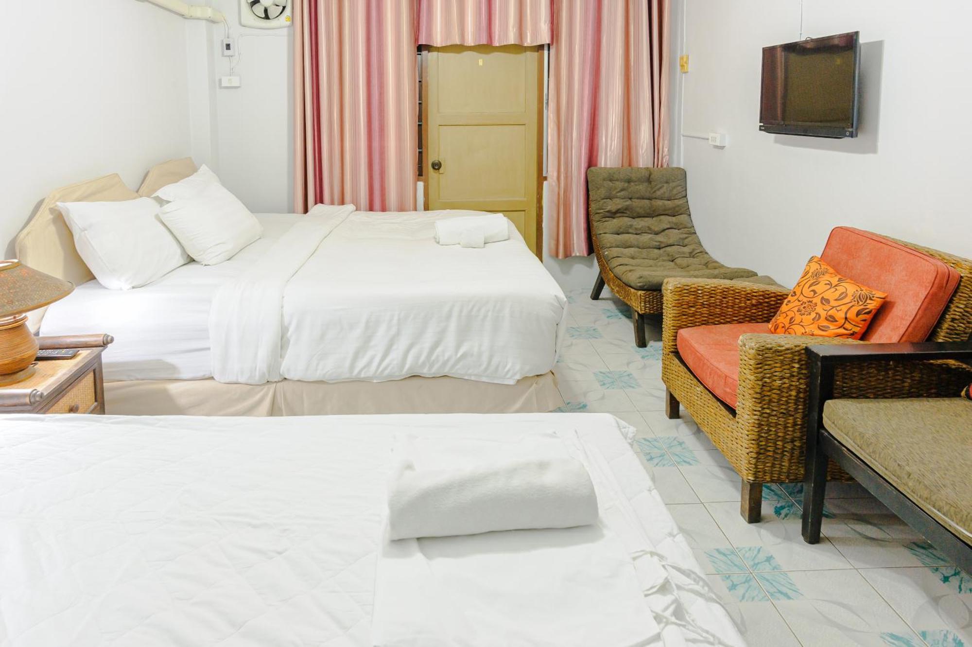 High5 Guesthouse Паттайя Экстерьер фото